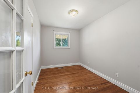 Photo 16 at 103 Harris Place, Nepean (Meadowlands/St. Claire Gardens), Ottawa