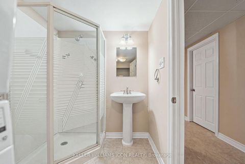 Photo 30 at 103 Harris Place, Nepean (Meadowlands/St. Claire Gardens), Ottawa