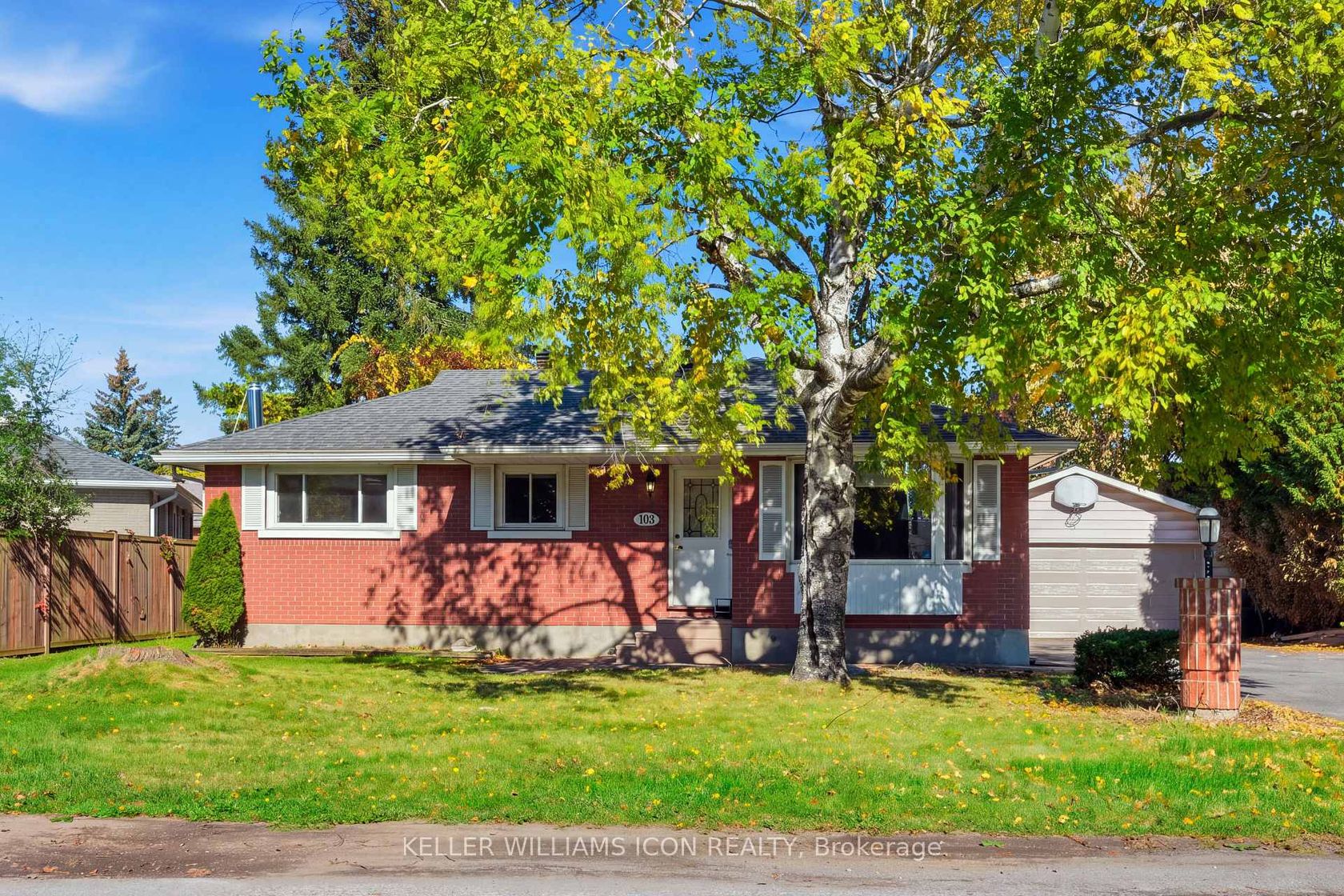 103 Harris Place, Nepean (Meadowlands/St. Claire Gardens), Ottawa 