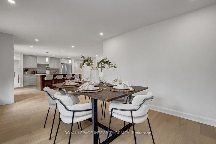 Photo 14 at 8 Brian Crescent, Nepean (Bruce Farm/Graham Park/Qualicum/Bellands), Ottawa