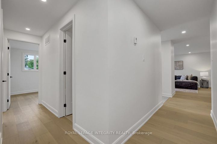 Photo 16 at 8 Brian Crescent, Nepean (Bruce Farm/Graham Park/Qualicum/Bellands), Ottawa