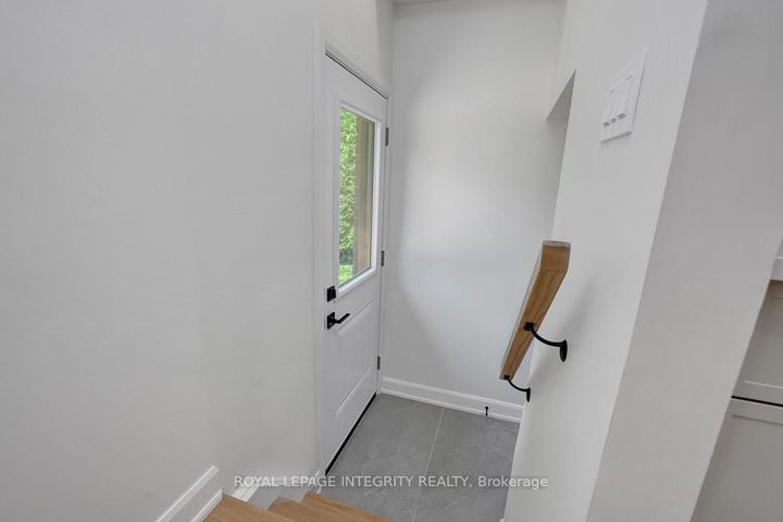 Photo 31 at 8 Brian Crescent, Nepean (Bruce Farm/Graham Park/Qualicum/Bellands), Ottawa