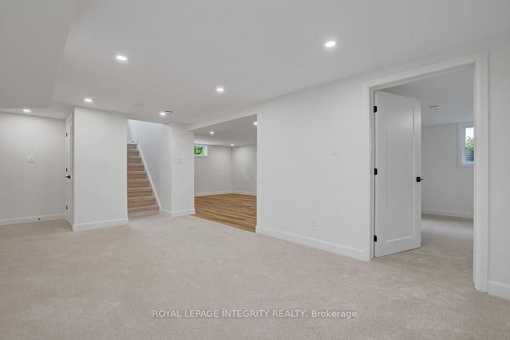 Photo 35 at 8 Brian Crescent, Nepean (Bruce Farm/Graham Park/Qualicum/Bellands), Ottawa
