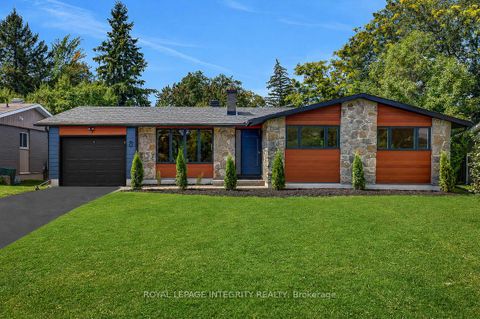 Photo 0 at 8 Brian Crescent, Nepean (Bruce Farm/Graham Park/Qualicum/Bellands), Ottawa
