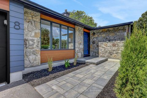 Photo 1 at 8 Brian Crescent, Nepean (Bruce Farm/Graham Park/Qualicum/Bellands), Ottawa