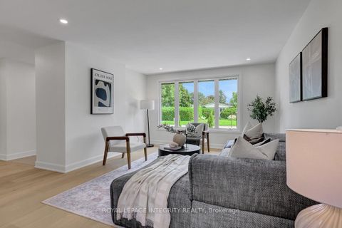 Photo 11 at 8 Brian Crescent, Nepean (Bruce Farm/Graham Park/Qualicum/Bellands), Ottawa