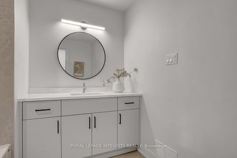 Photo 23 at 8 Brian Crescent, Nepean (Bruce Farm/Graham Park/Qualicum/Bellands), Ottawa
