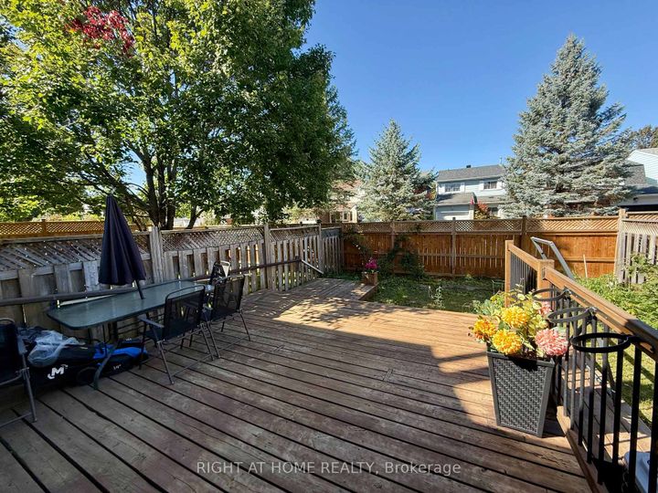 Photo 28 at 43 Wessex Road, Nepean (On the Green), Ottawa