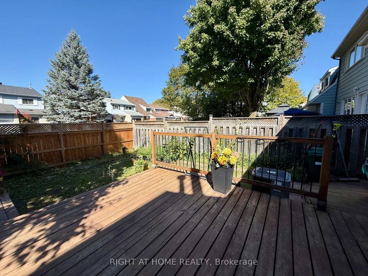 Photo 30 at 43 Wessex Road, Nepean (On the Green), Ottawa