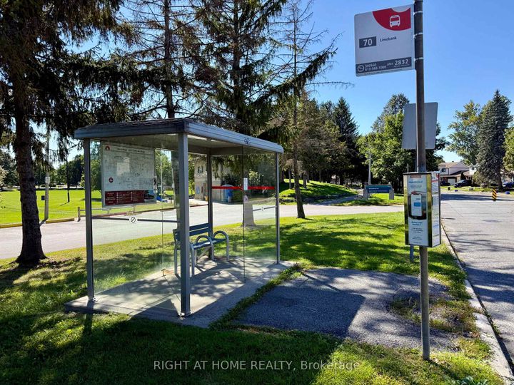 Photo 32 at 43 Wessex Road, Nepean (On the Green), Ottawa