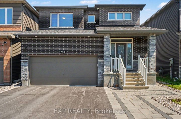 Photo 2 at 719 Cashmere Terrace, Nepean (Heritage Park), Ottawa