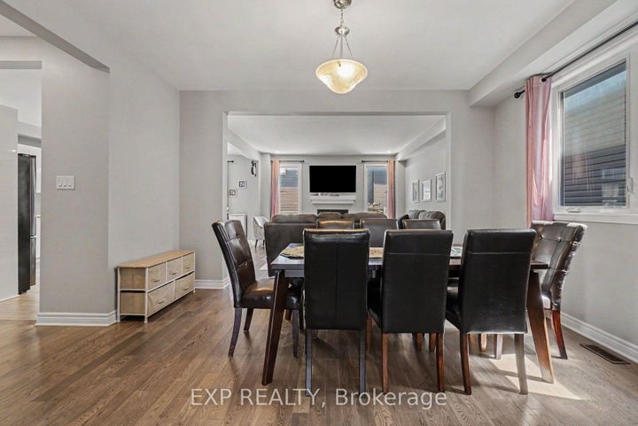 Photo 8 at 719 Cashmere Terrace, Nepean (Heritage Park), Ottawa