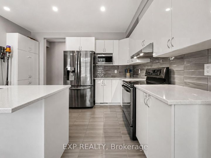 Photo 11 at 719 Cashmere Terrace, Nepean (Heritage Park), Ottawa