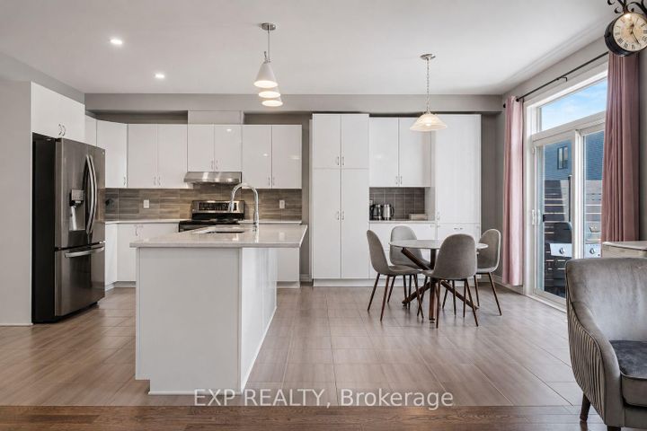 Photo 14 at 719 Cashmere Terrace, Nepean (Heritage Park), Ottawa