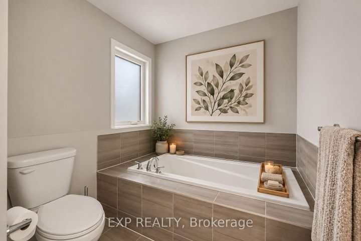 Photo 20 at 719 Cashmere Terrace, Nepean (Heritage Park), Ottawa