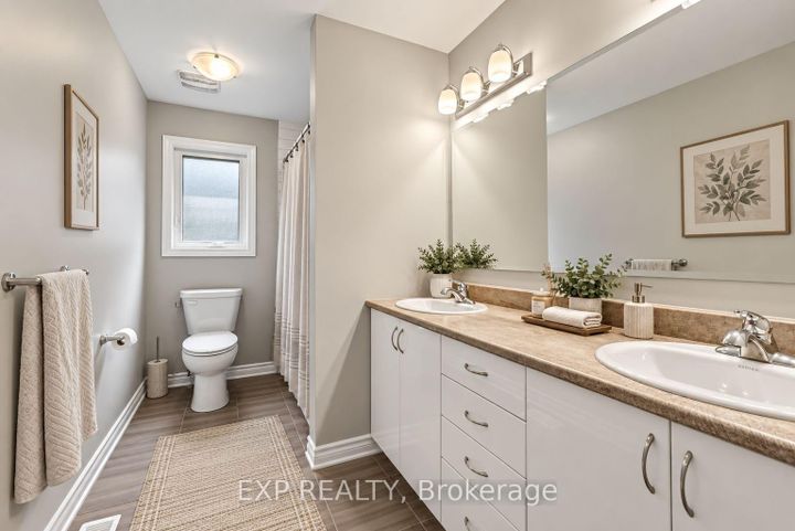 Photo 28 at 719 Cashmere Terrace, Nepean (Heritage Park), Ottawa