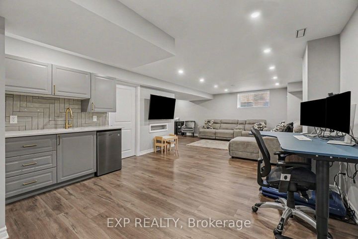 Photo 32 at 719 Cashmere Terrace, Nepean (Heritage Park), Ottawa