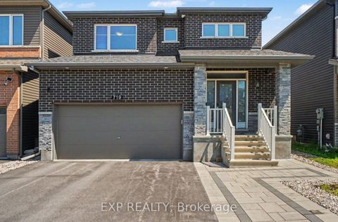 Photo 2 at 719 Cashmere Terrace, Nepean (Heritage Park), Ottawa