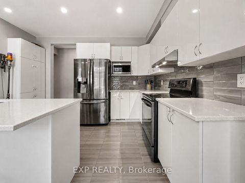 Photo 11 at 719 Cashmere Terrace, Nepean (Heritage Park), Ottawa