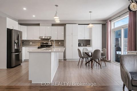 Photo 14 at 719 Cashmere Terrace, Nepean (Heritage Park), Ottawa