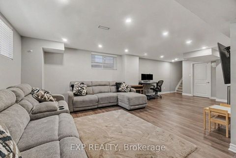 Photo 30 at 719 Cashmere Terrace, Nepean (Heritage Park), Ottawa