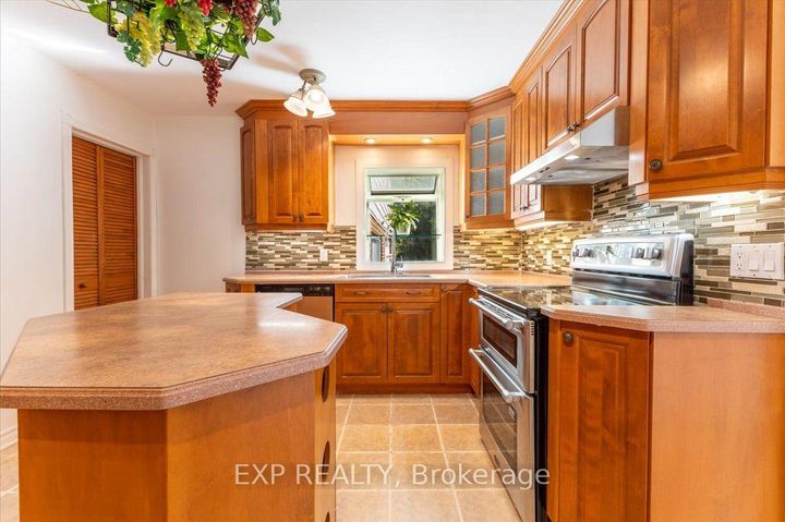 Photo 10 at 5410 Old Richmond Road, Nepean (Fallowfield), Ottawa