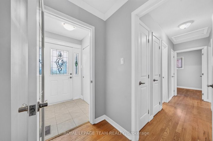 Photo 4 at 21 Elterwater Avenue, Nepean (Crystal Beach), Ottawa