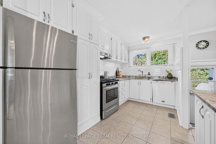 Photo 11 at 21 Elterwater Avenue, Nepean (Crystal Beach), Ottawa