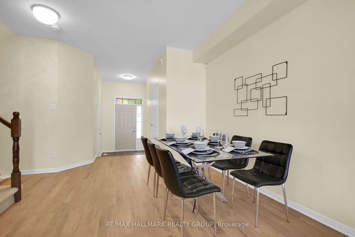 Photo 3 at 152 Calaveras Avenue, Nepean (Longfields), Ottawa