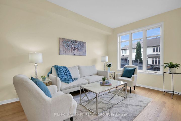 Photo 5 at 152 Calaveras Avenue, Nepean (Longfields), Ottawa