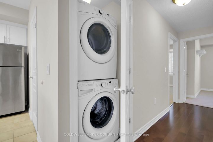 Photo 18 at C - 34 Tadley Private, Nepean (Longfields), Ottawa