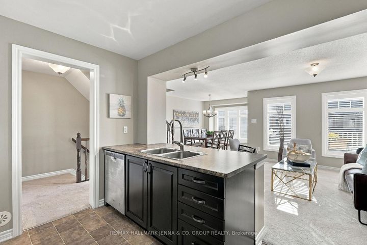 Photo 8 at 2455 Nutgrove Avenue, Nepean (Half Moon Bay), Ottawa