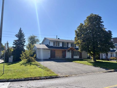 Photo 0 at 79 Beaver Ridge, Nepean (City View/Skyline/Fisher Heights/Parkwood Hills), Ottawa