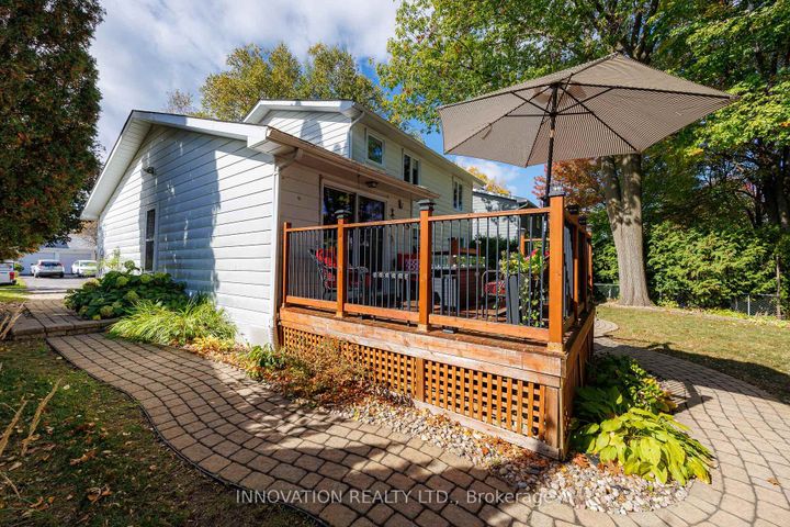 Photo 39 at 11 Welkin Crescent, Nepean (Borden Farm/Stewart Farm/Carleton Heights/Parkwood Hills), Ottawa