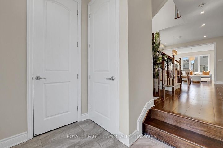 Photo 3 at 721 Megrez Way, Nepean (Half Moon Bay), Ottawa