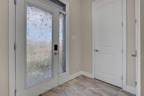 Photo 4 at 721 Megrez Way, Nepean (Half Moon Bay), Ottawa