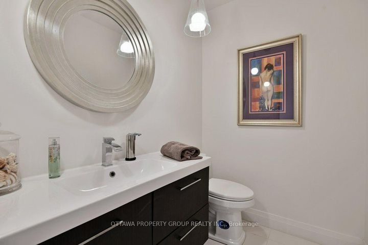 Photo 9 at 10 Chestnut Street, Ottawa East, Ottawa