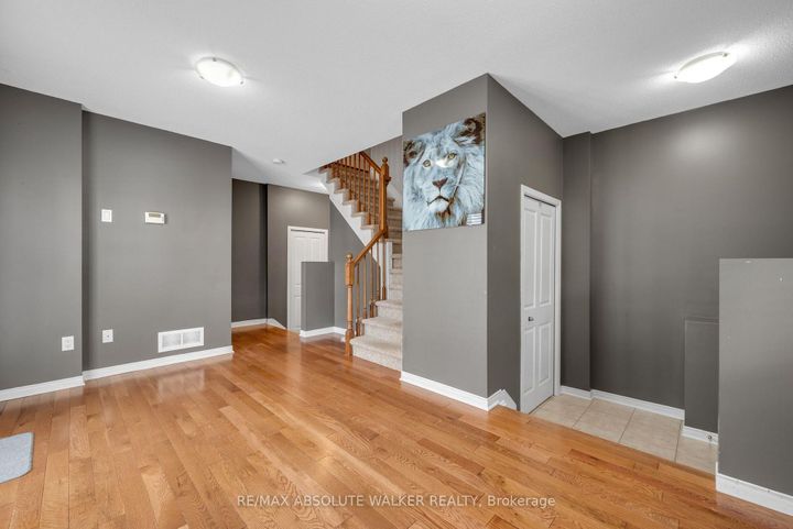 Photo 3 at 65 Songbird Private, Nepean (Westcliffe Estates), Ottawa
