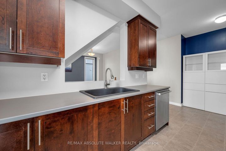 Photo 13 at 65 Songbird Private, Nepean (Westcliffe Estates), Ottawa