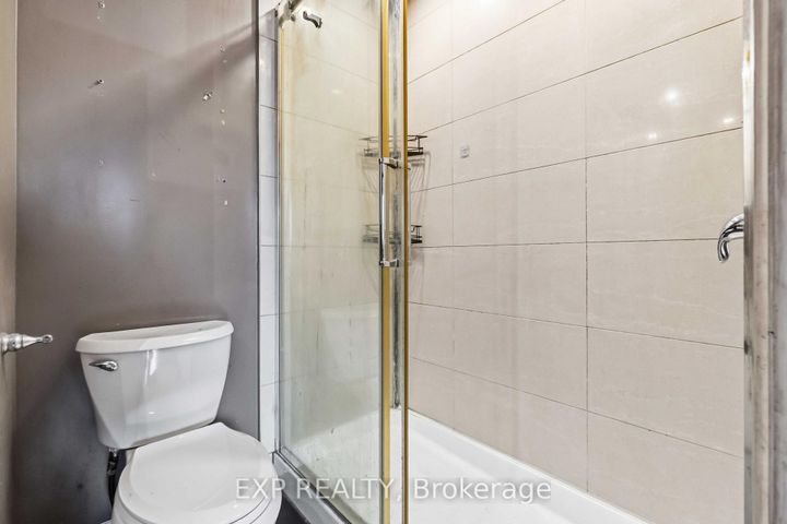 Photo 25 at 7 Fulham Court, Nepean (On the Green), Ottawa