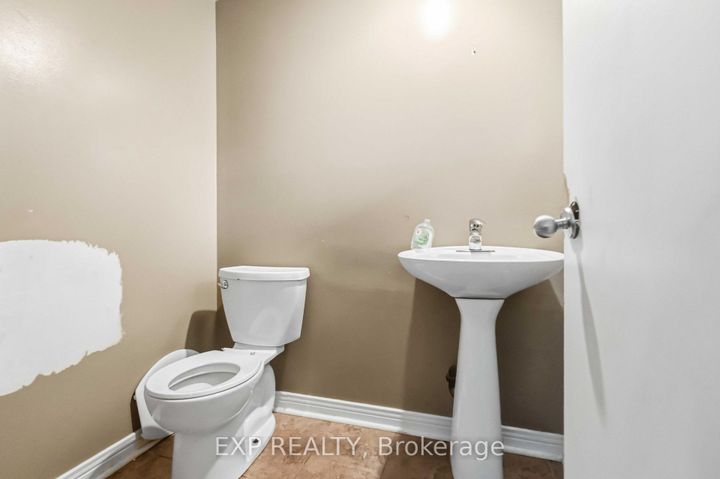 Photo 31 at 7 Fulham Court, Nepean (On the Green), Ottawa