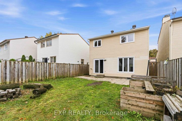 Photo 36 at 7 Fulham Court, Nepean (On the Green), Ottawa