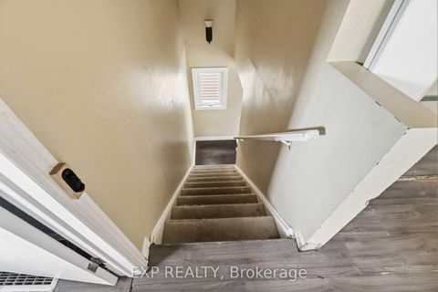 Photo 19 at 7 Fulham Court, Nepean (On the Green), Ottawa