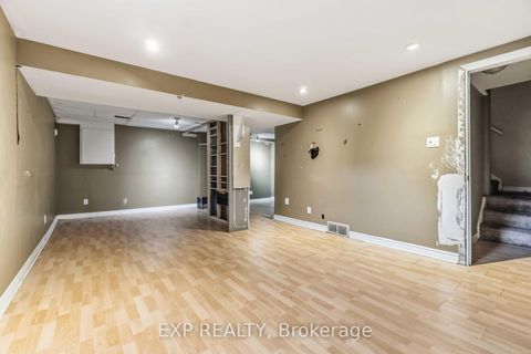 Photo 27 at 7 Fulham Court, Nepean (On the Green), Ottawa