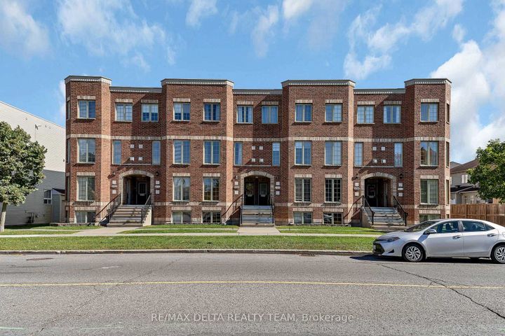 Photo 0 at 900 Longfields Drive, Nepean (Longfields), Ottawa