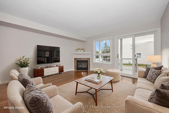 Photo 10 at 900 Longfields Drive, Nepean (Longfields), Ottawa