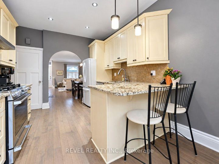 Photo 10 at 46 Newton Street, Glebe, Ottawa