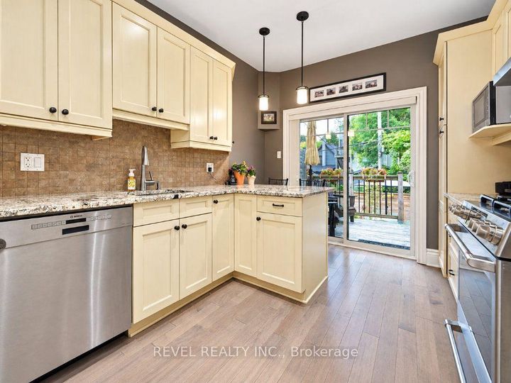 Photo 11 at 46 Newton Street, Glebe, Ottawa