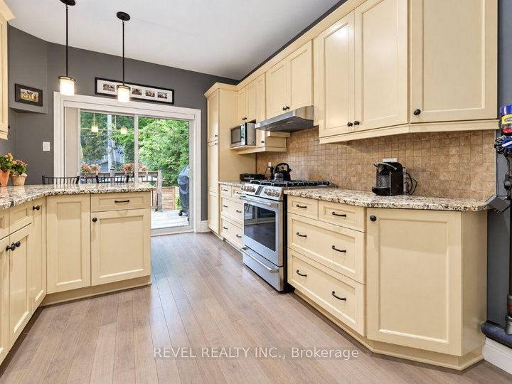 Photo 12 at 46 Newton Street, Glebe, Ottawa