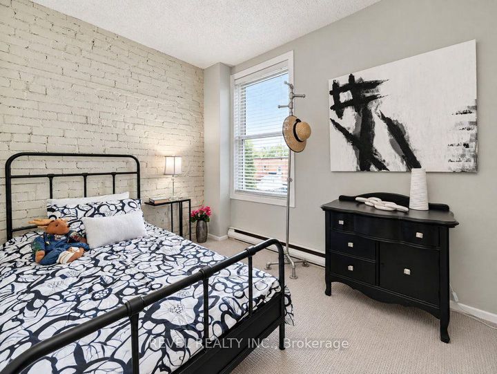 Photo 18 at 46 Newton Street, Glebe, Ottawa